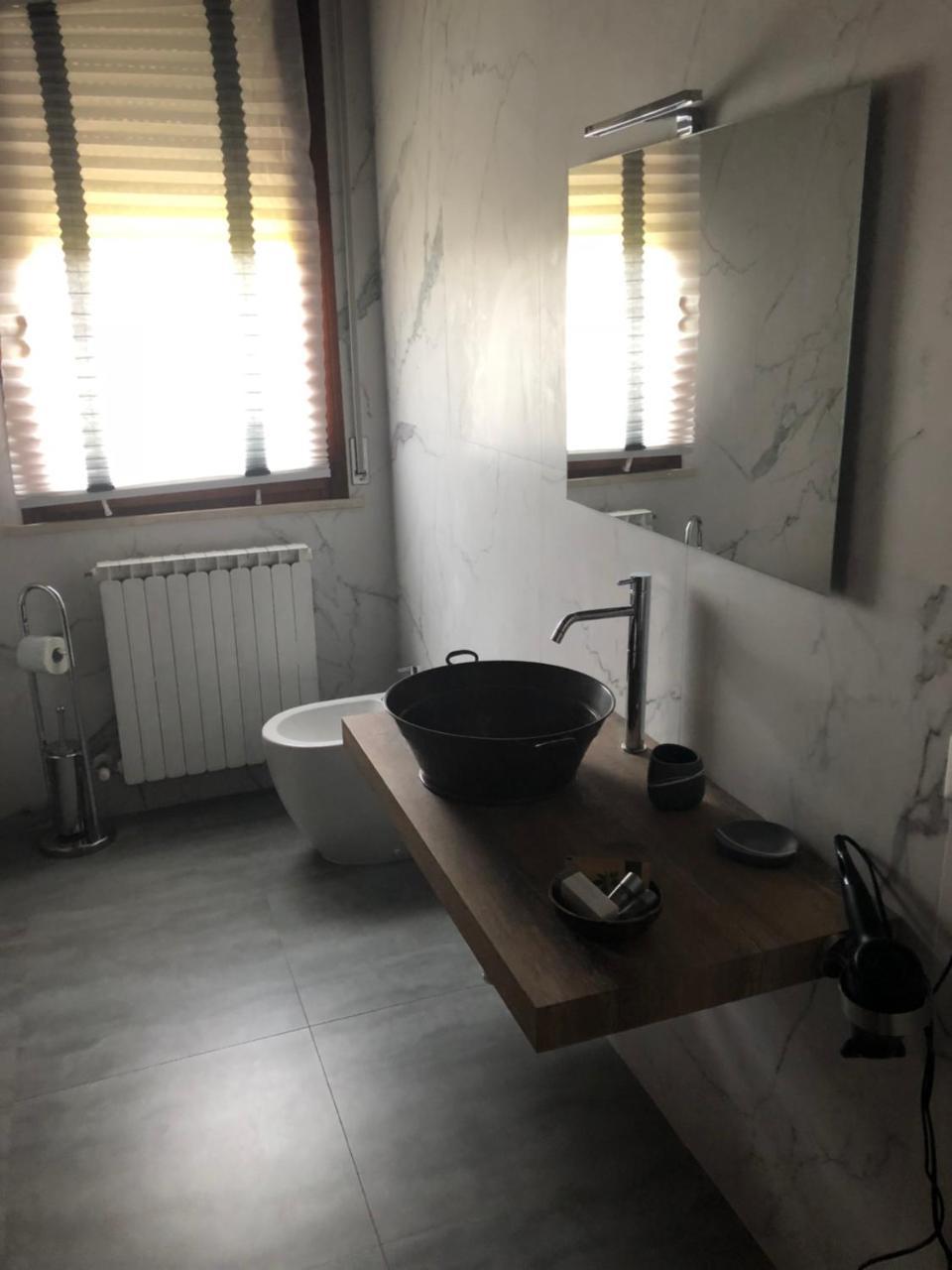 Bed and Breakfast Viamilano25 Mirandola Esterno foto